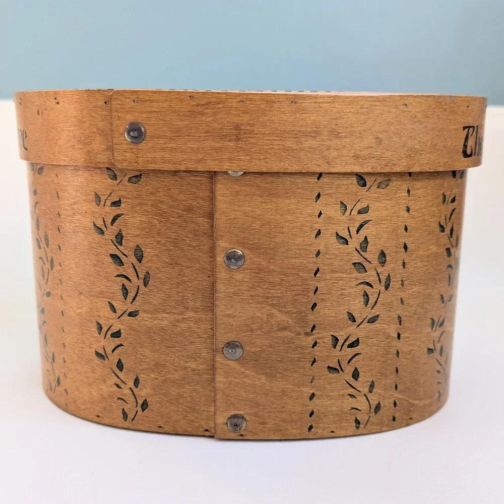 Vintage Oval Bentwood Stenciled Shaker Folk Art Box